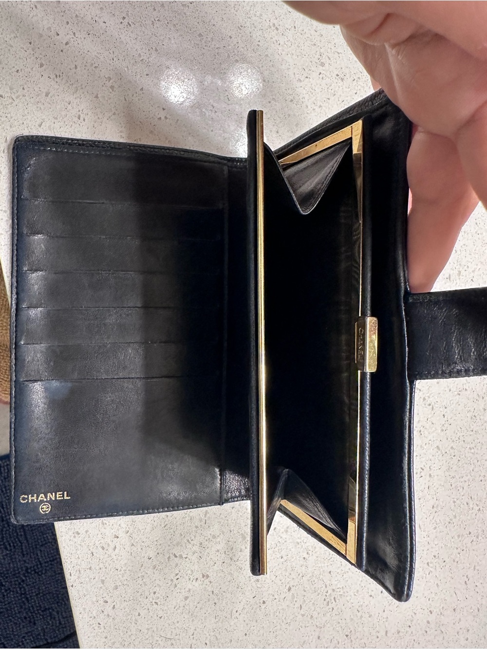 CHANEL Black Caviar Leather Wallet with CC Logo - Picture 5 of 7
